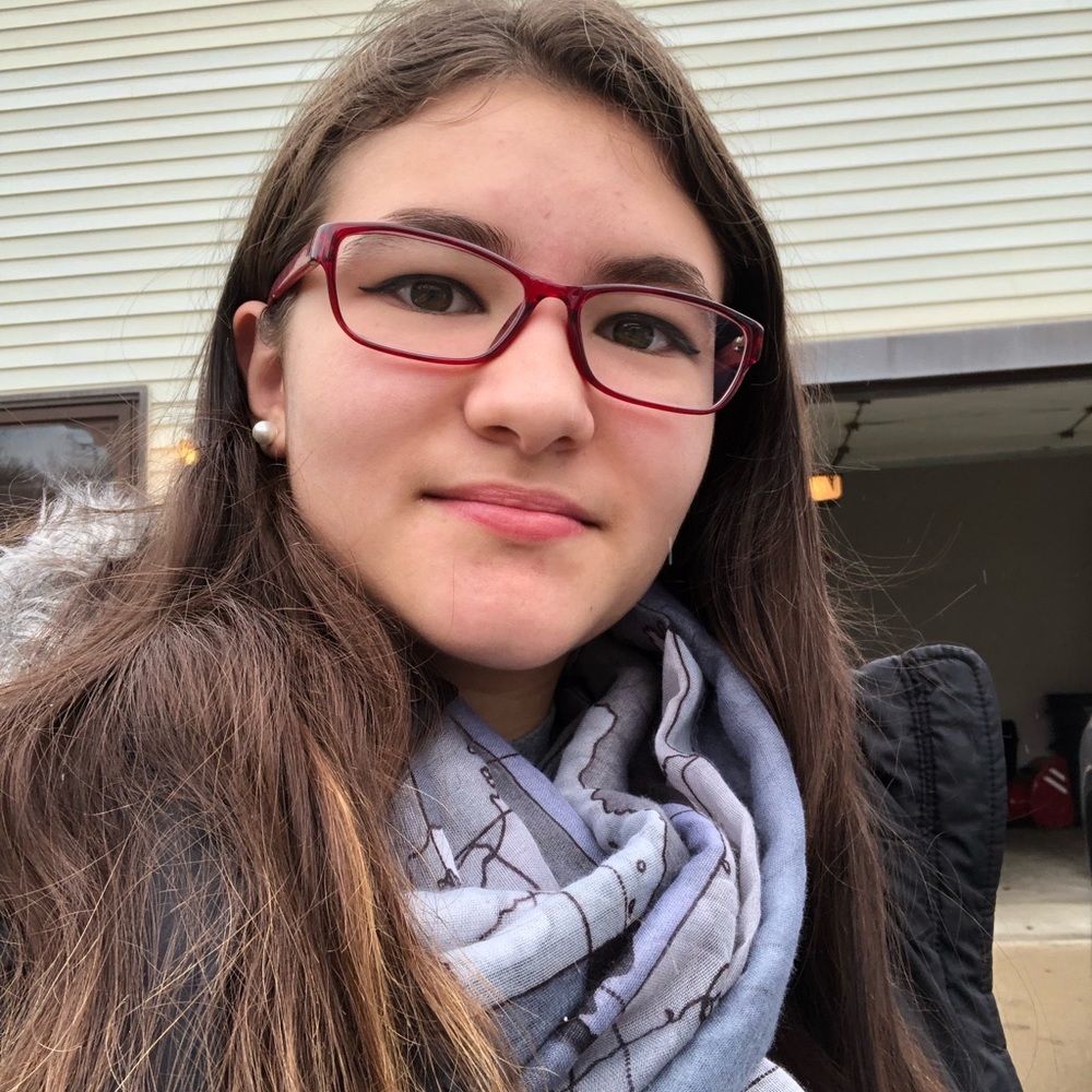 Meet your Posher, Alexandra